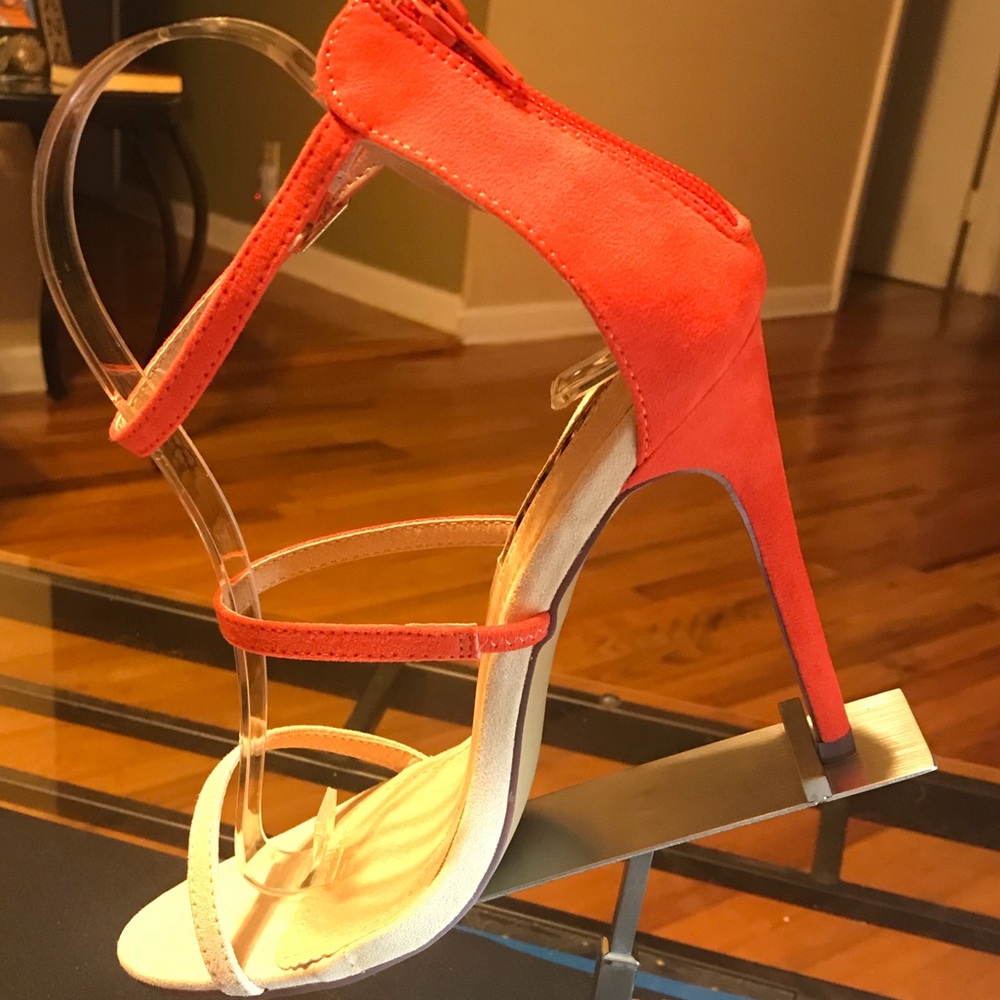 Shoes - Picture 4 of 6
